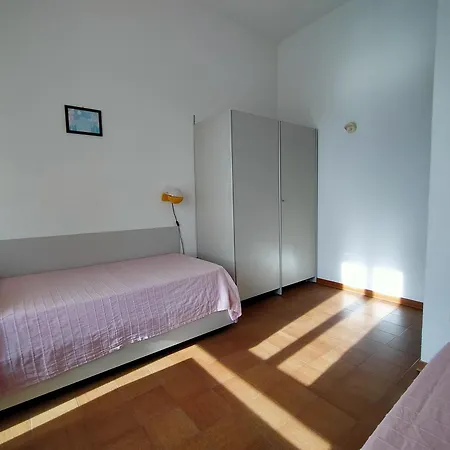 Attico Trilocale Cod 218 Con Vista Mare Daire