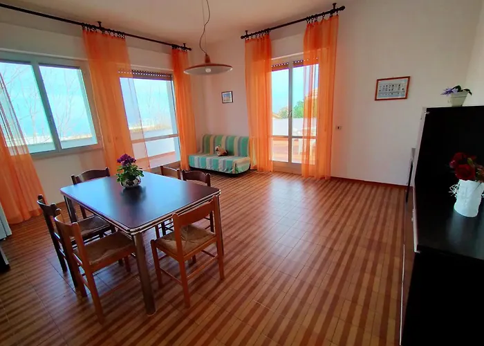 Attico Trilocale Cod 218 Con Vista Mare Marcelli